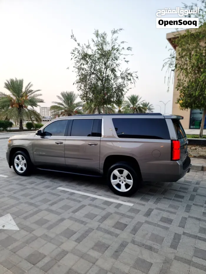 Chevrolet Suburban 2017 photo 4