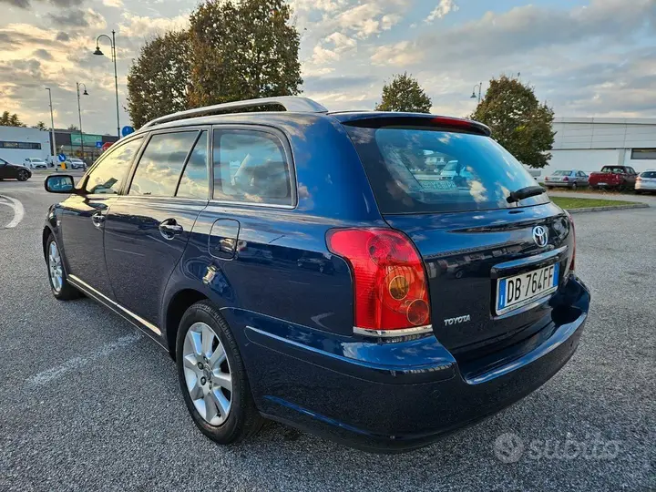 Toyota Avensis 2006 photo 5