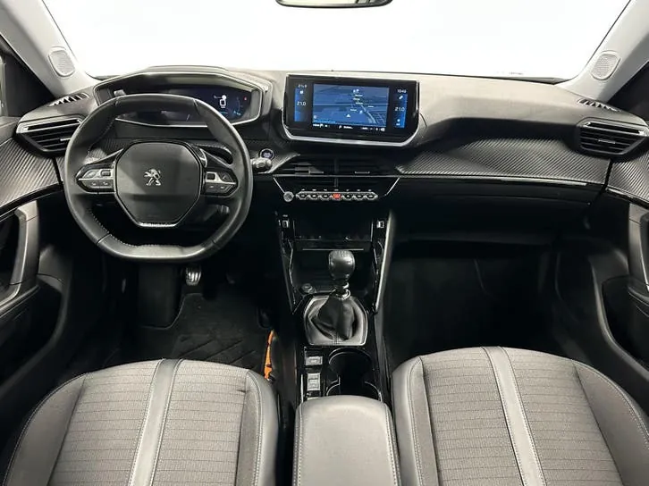 Peugeot 2008 2021 photo 2