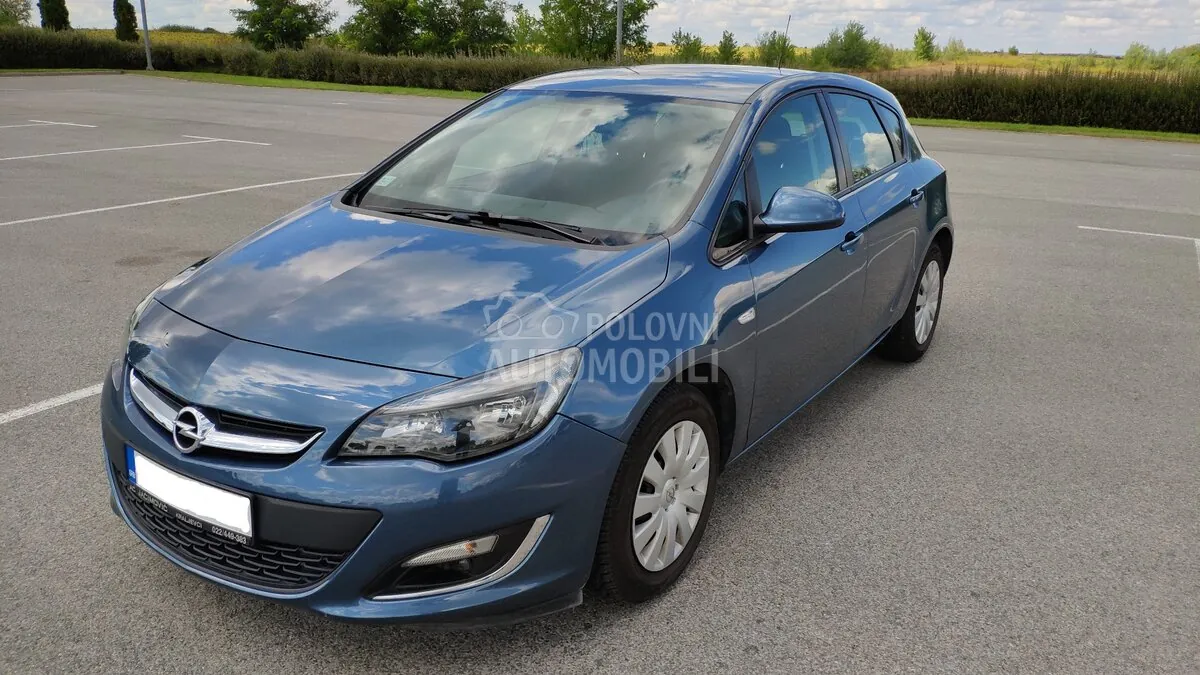 Opel Astra J