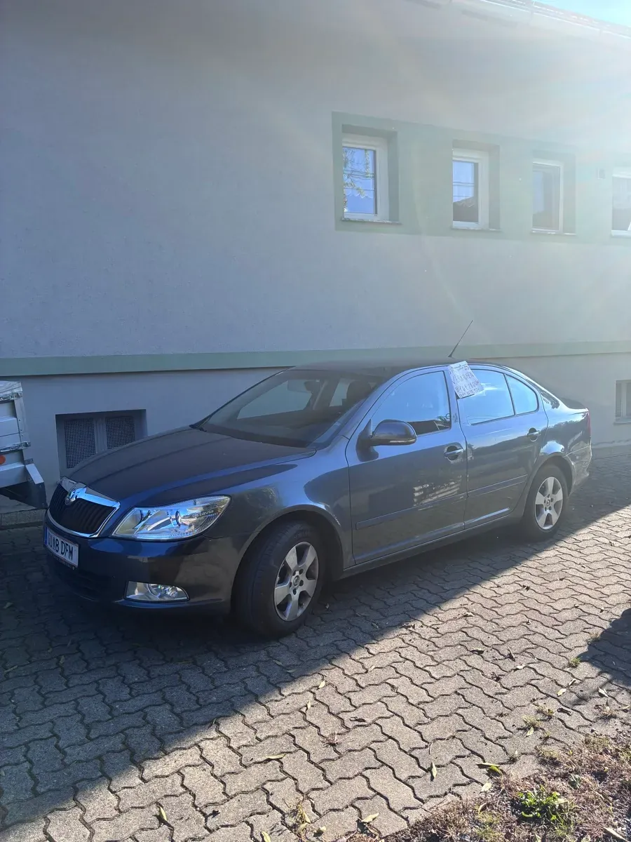 Skoda Octavia 2009 photo 3