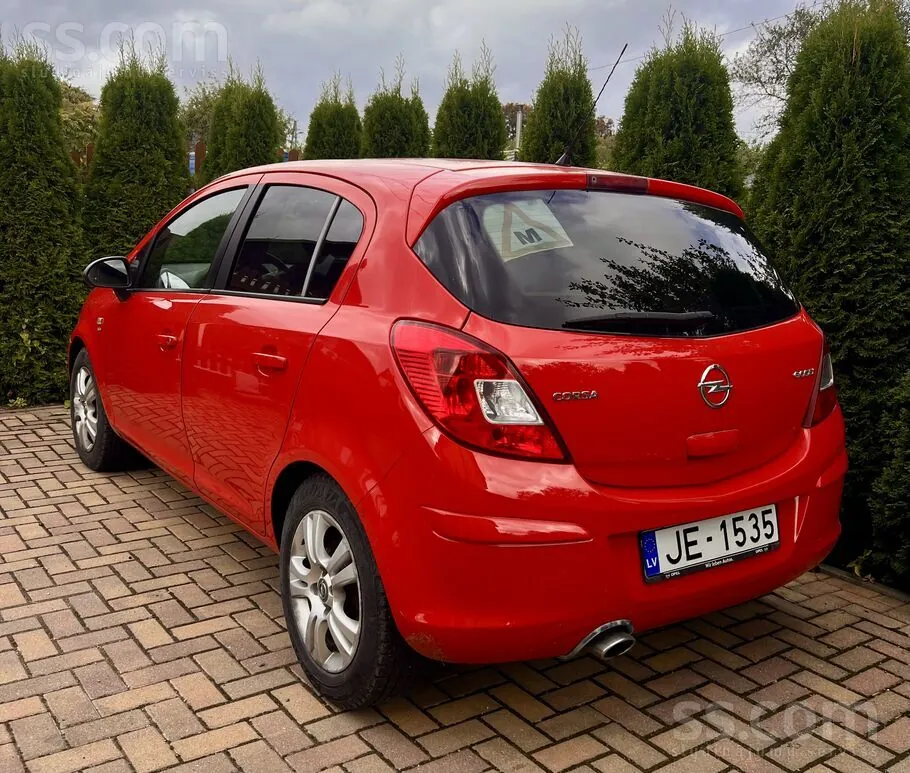Opel Corsa 2011 photo 3