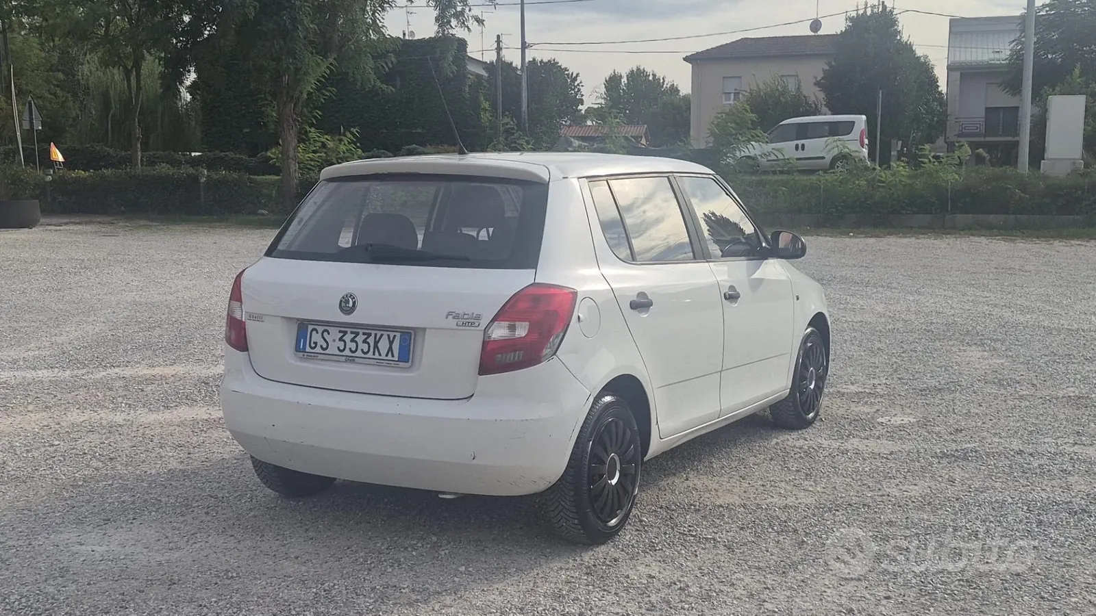 Skoda Fabia 2009 photo 3