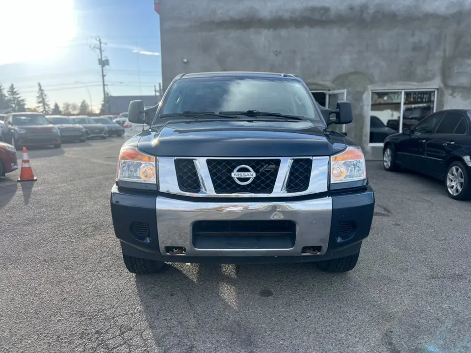 Nissan Titan 2015 photo 2
