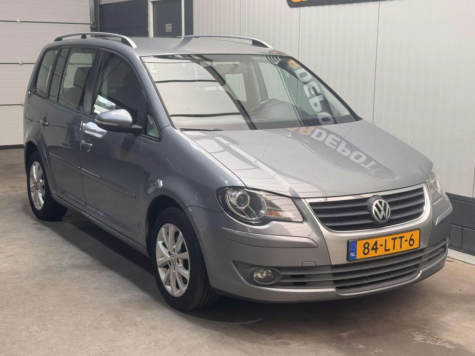 Volkswagen Touran 2010 photo 3