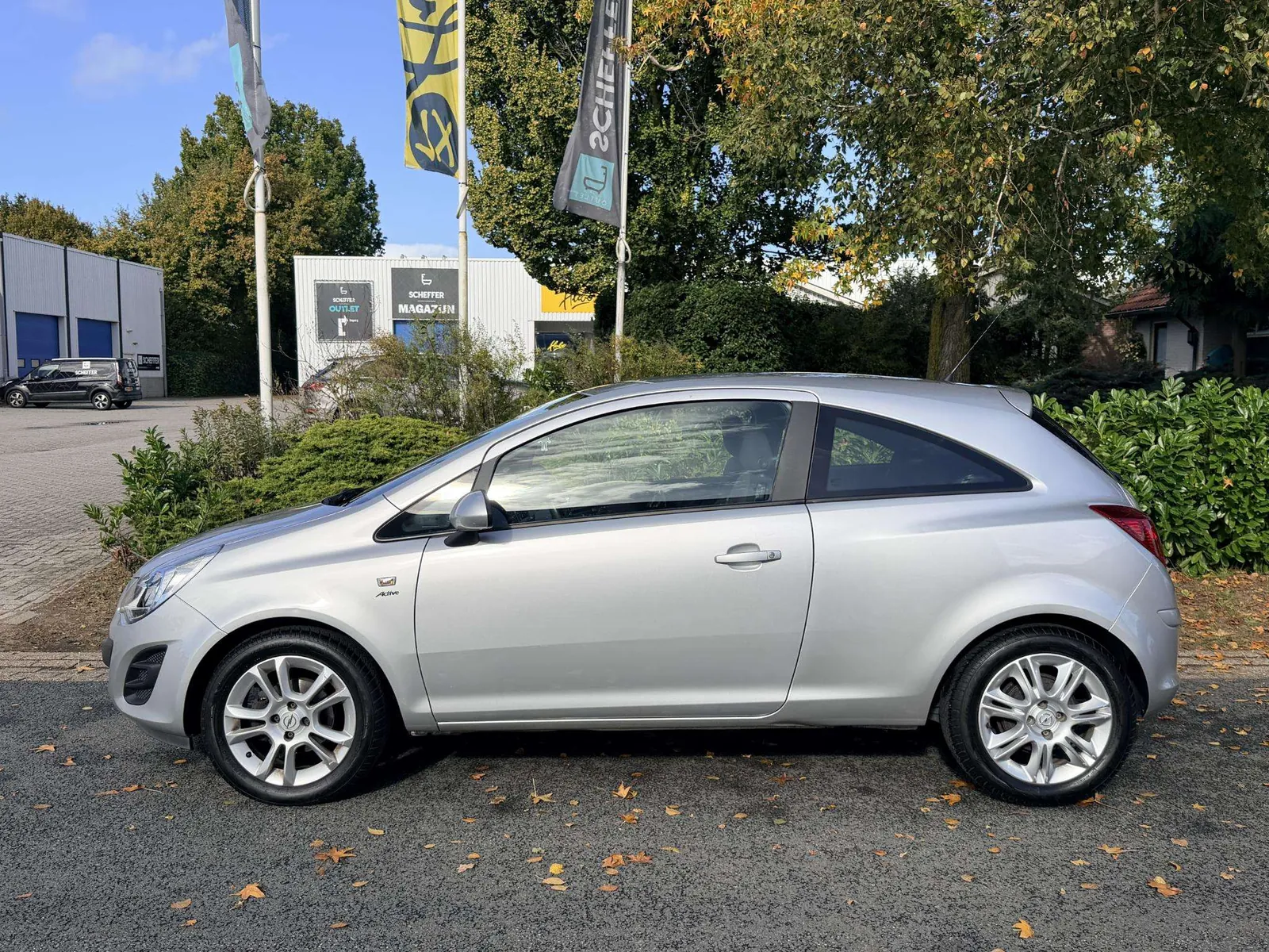 Opel Corsa 2013 photo 2