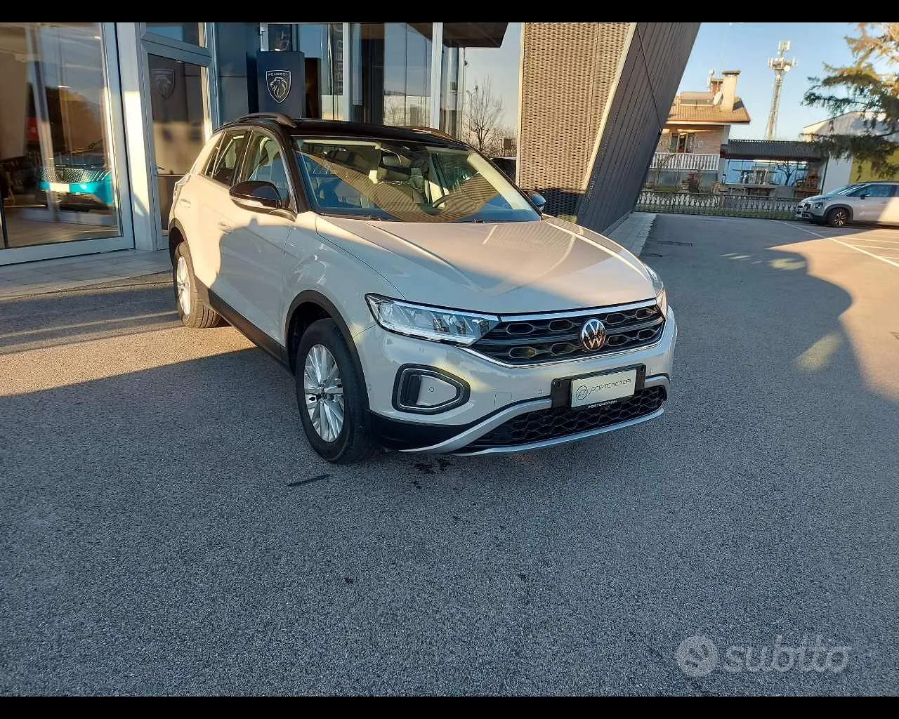 Volkswagen T-Roc 2024 photo 2