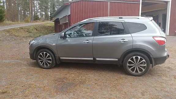 Nissan Qashqai+2 2012 photo 4