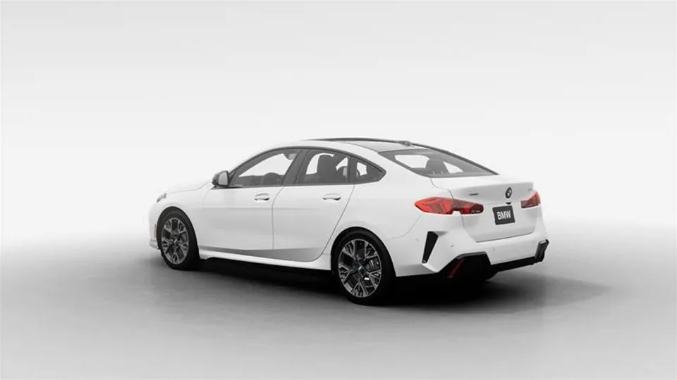 BMW 2 Series 2026 photo 2
