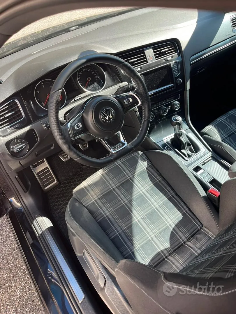 Volkswagen Golf 2013 photo 5