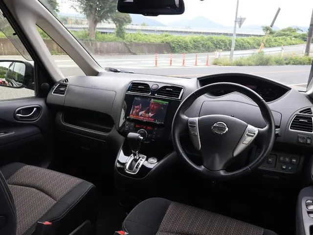 Nissan Serena 2016 photo 3