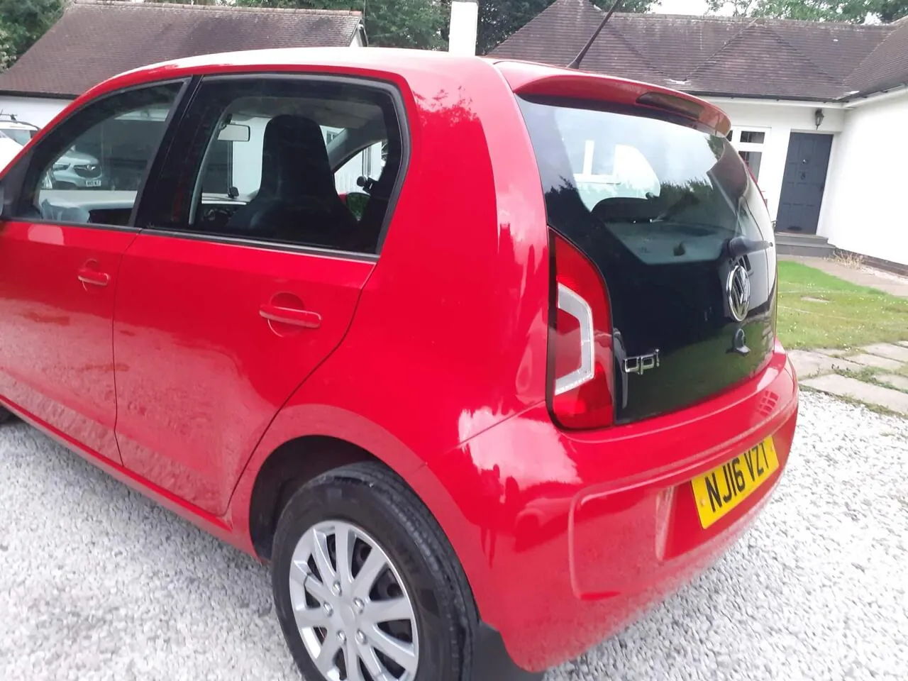 Volkswagen Up 2016 photo 5