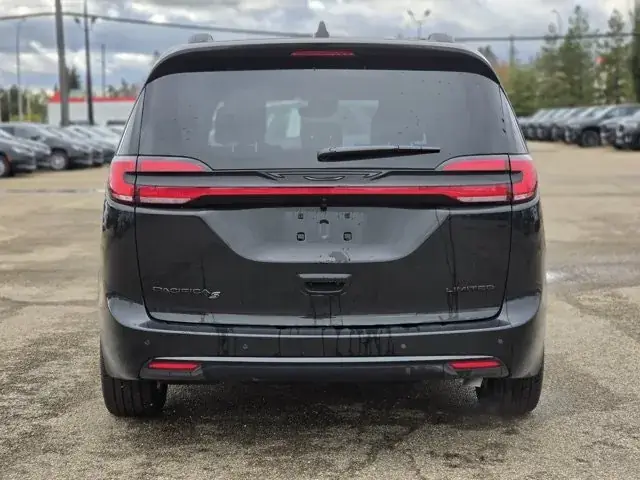 Chrysler Pacifica 2027 photo 5