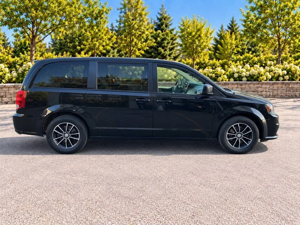 Dodge Grand Caravan 2019 photo 2