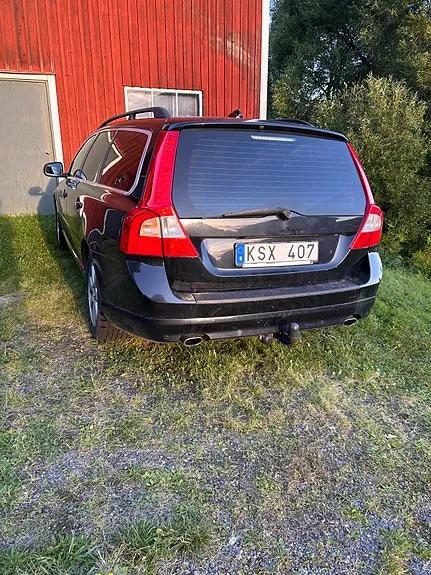 Volvo V70 2011 photo 2