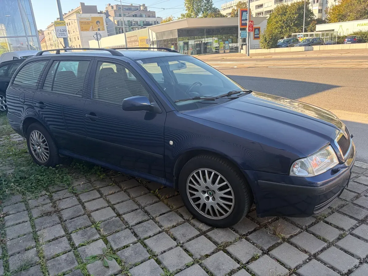 Skoda Octavia 2002 photo 3