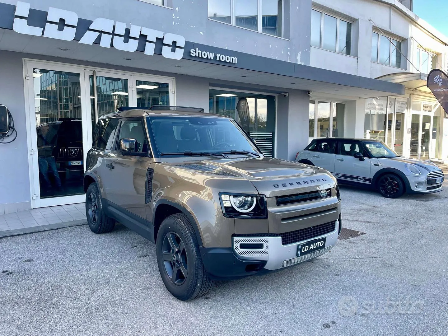 Land Rover Defender 90