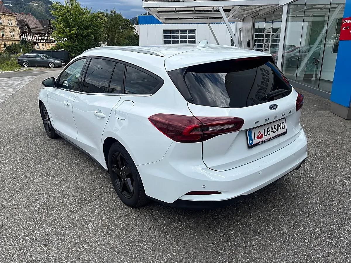 Ford Focus 2024 photo 3