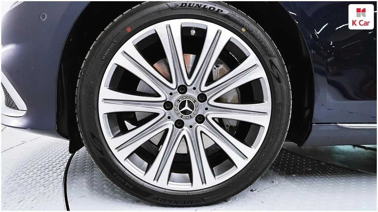 Mercedes-Benz E-Class 2023 photo 5