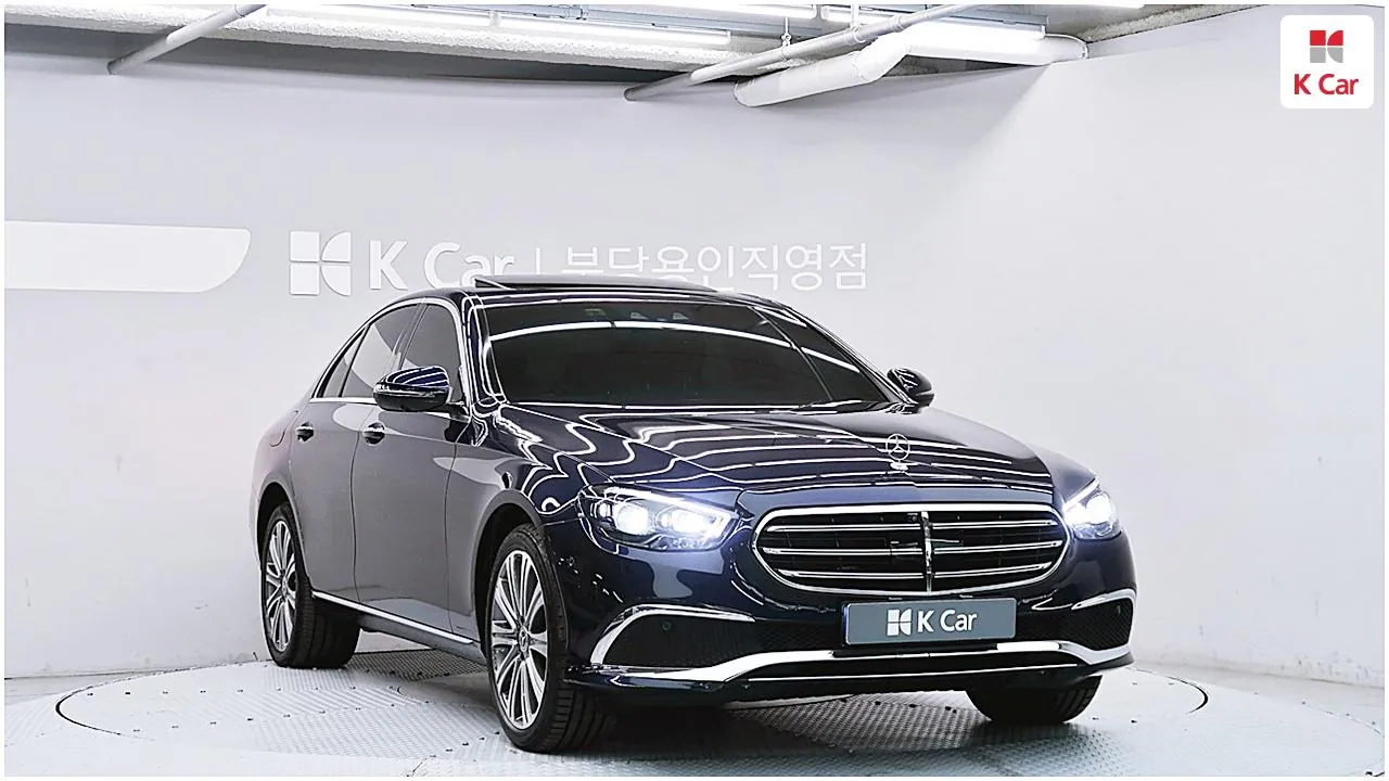 Mercedes-Benz E-Class 2023 photo 3