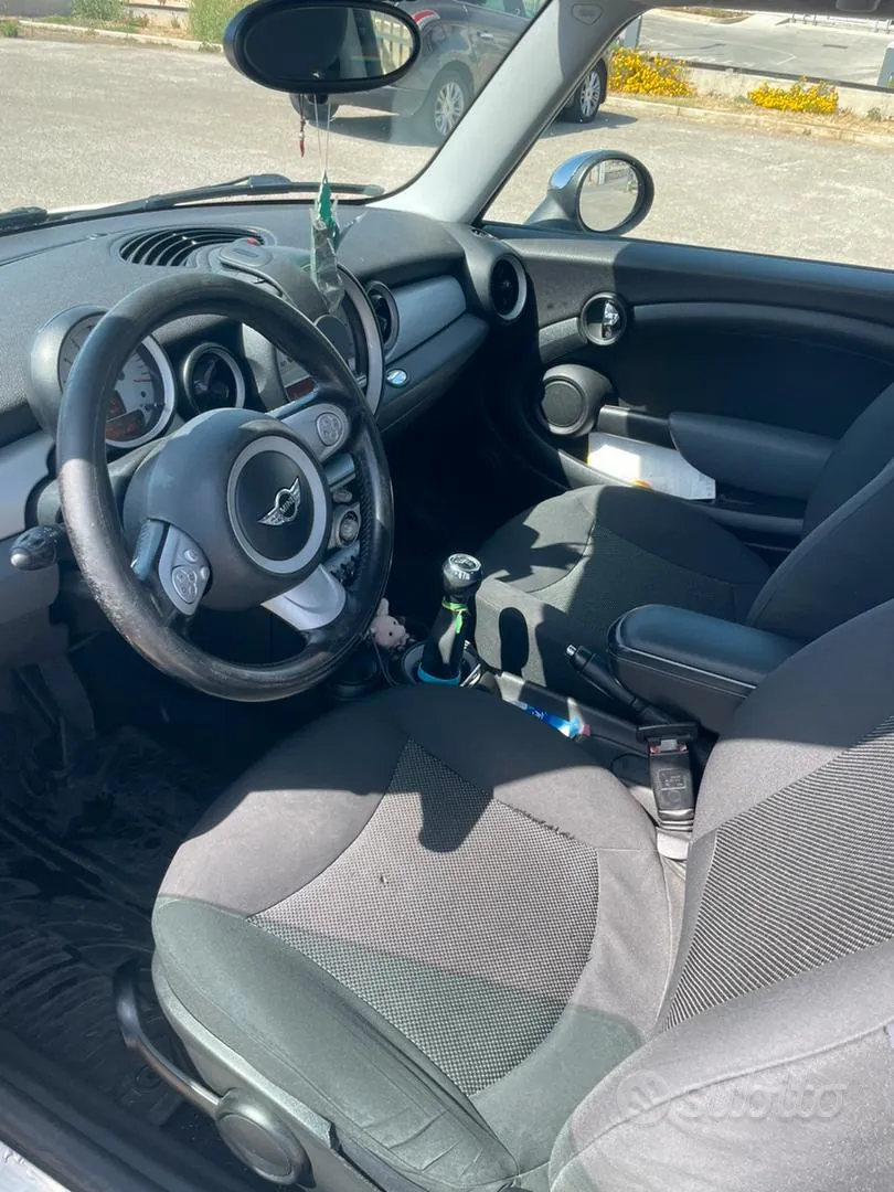Mini Cooper 2010 photo 5