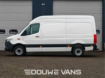 Mercedes-Benz Sprinter 2024 photo 2