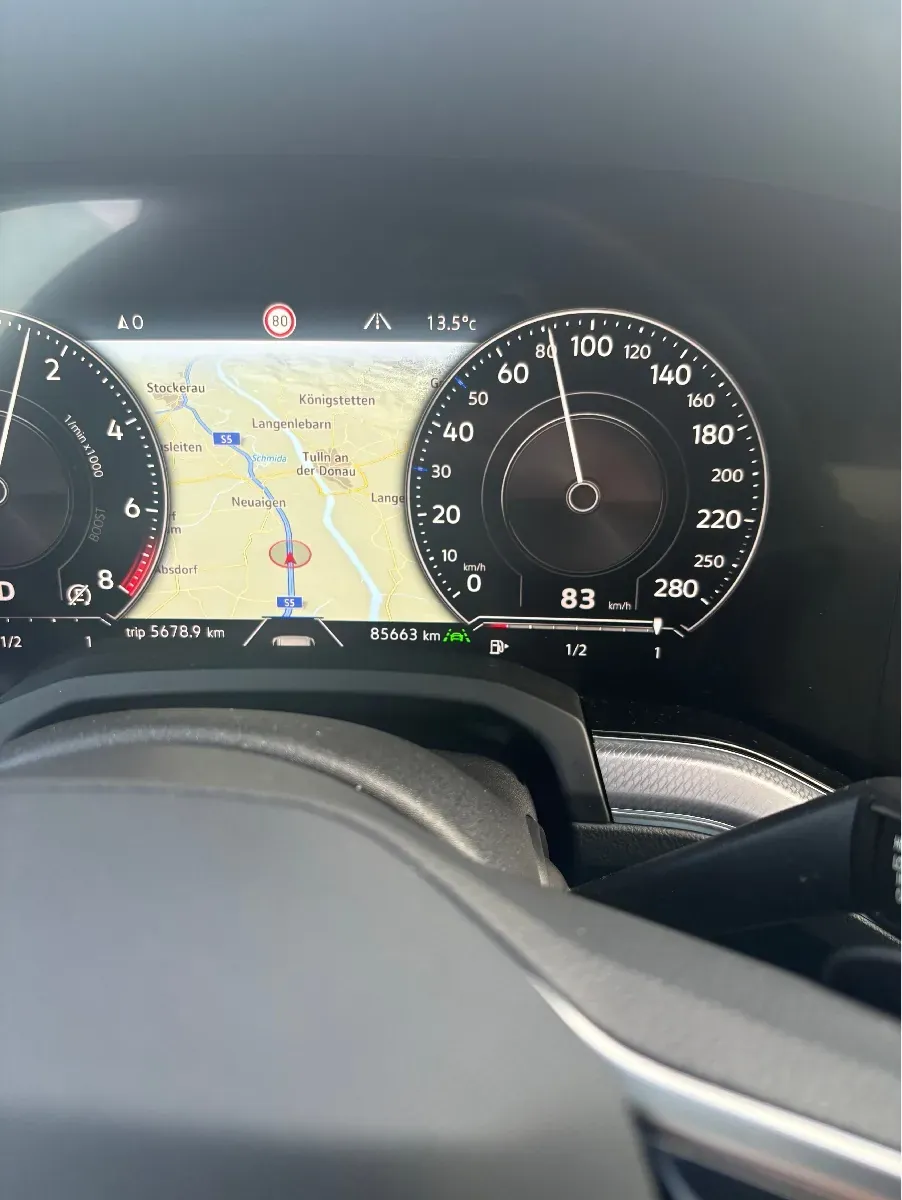 Volkswagen Touareg 2021 photo 2