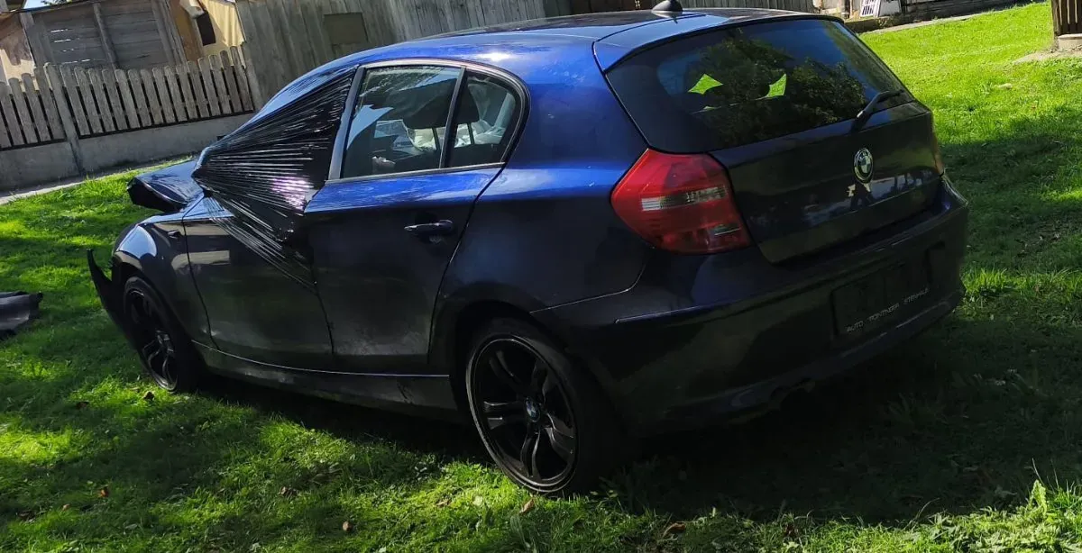 BMW 1 Series 2011 photo 2
