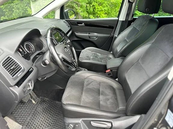 Volkswagen Sharan 2017 photo 2
