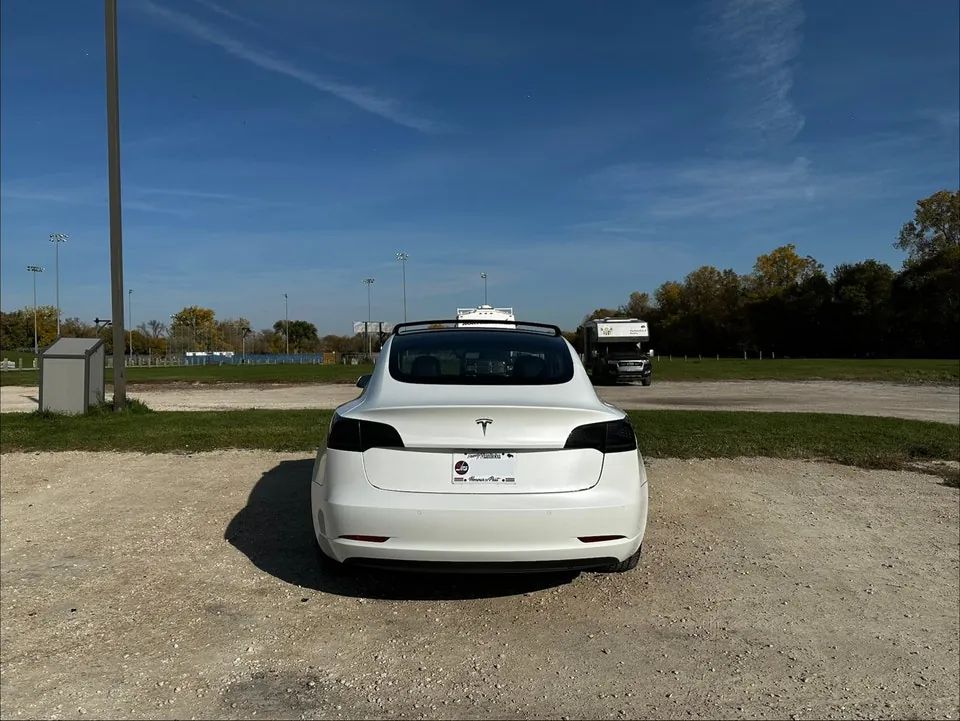 Tesla Model 3 2018 photo 2