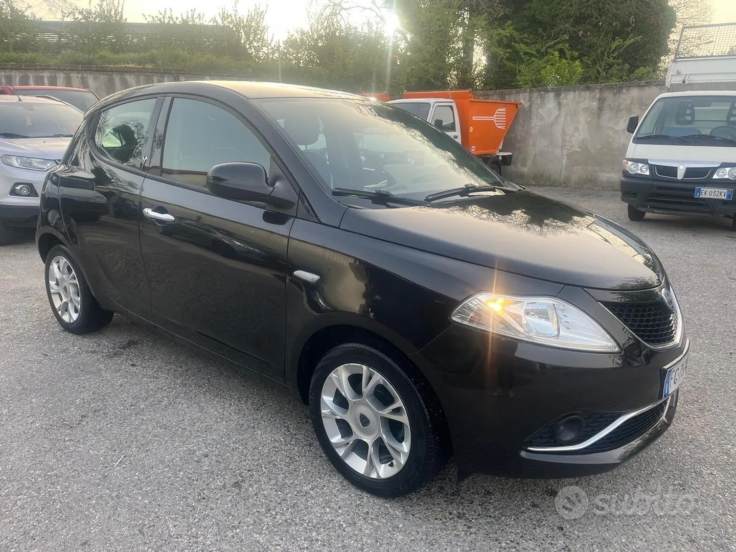 Lancia Ypsilon 2016 photo 2