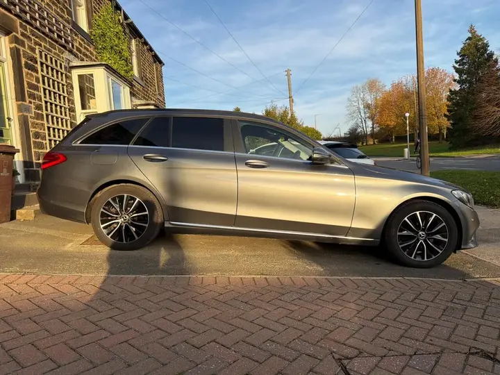 Mercedes-Benz C-Class 2019 photo 5