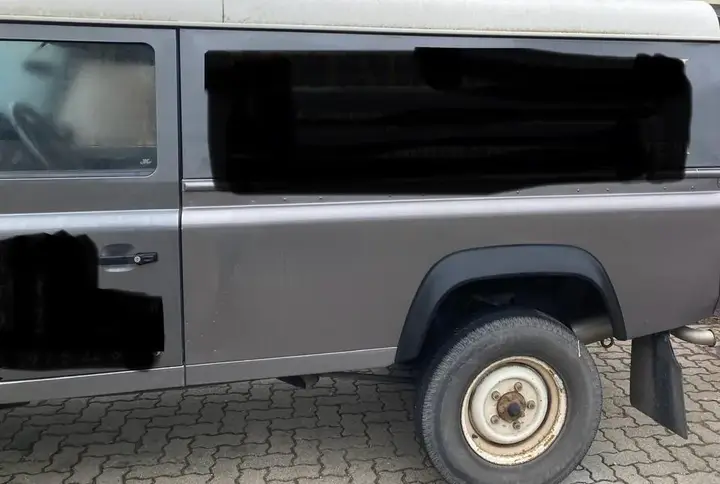 Land Rover Defender 110