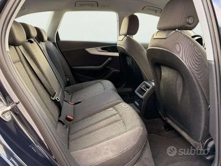 Audi A4 2016 photo 5