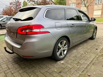 Peugeot 308 2019 photo 2