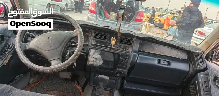 Toyota Crown 1992 photo 2