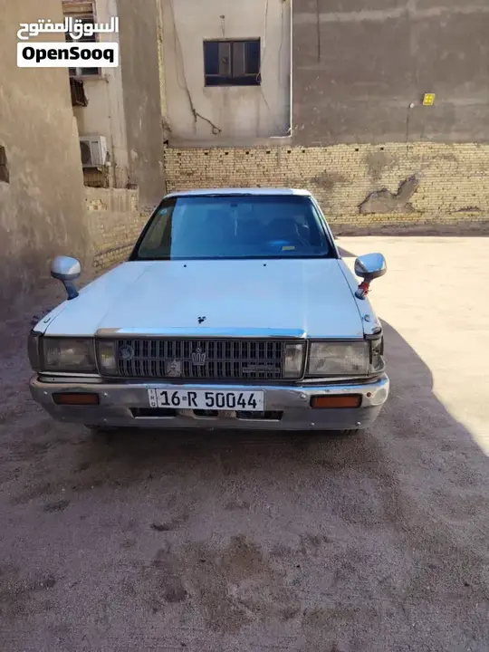 Toyota Crown 1992 photo 5