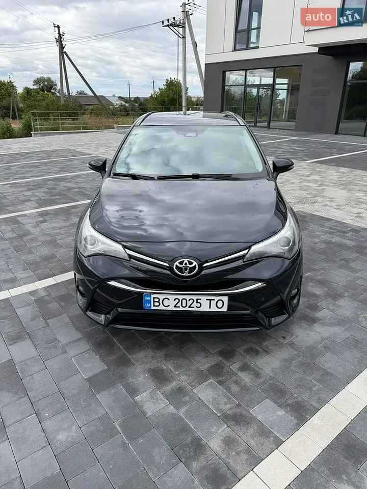 Toyota Avensis 2015 photo 5