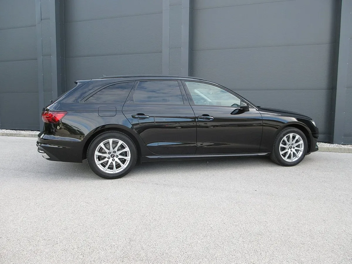 Audi A4 2024 photo 4