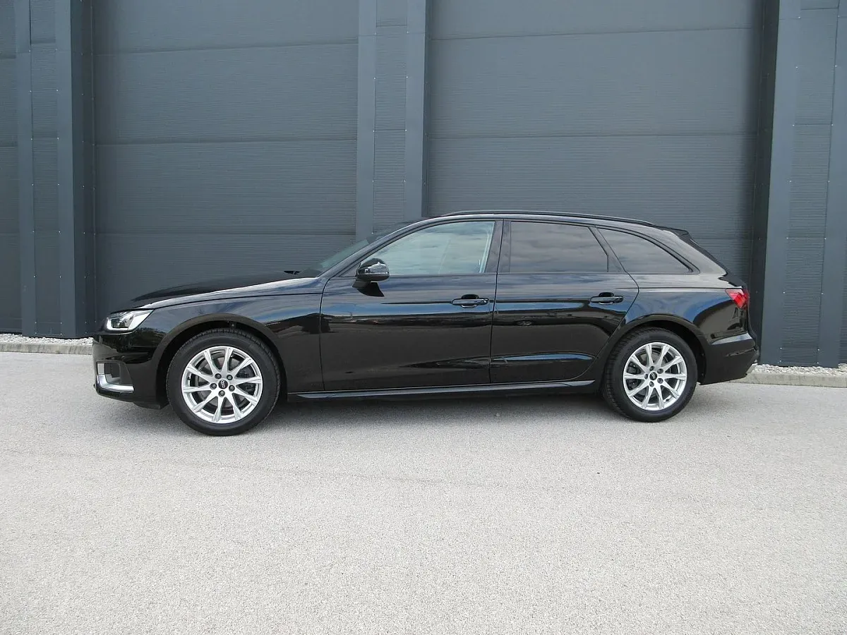 Audi A4 2024 photo 2