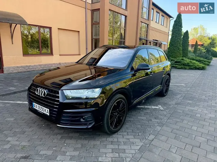 Audi Q7 2018 photo 2