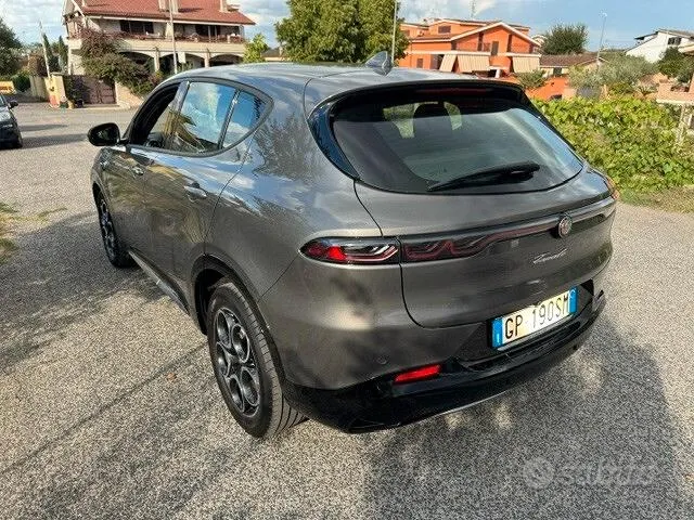 Alfa Romeo Tonale 2023 photo 4
