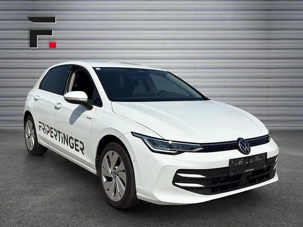 Volkswagen Golf 2026 photo 3
