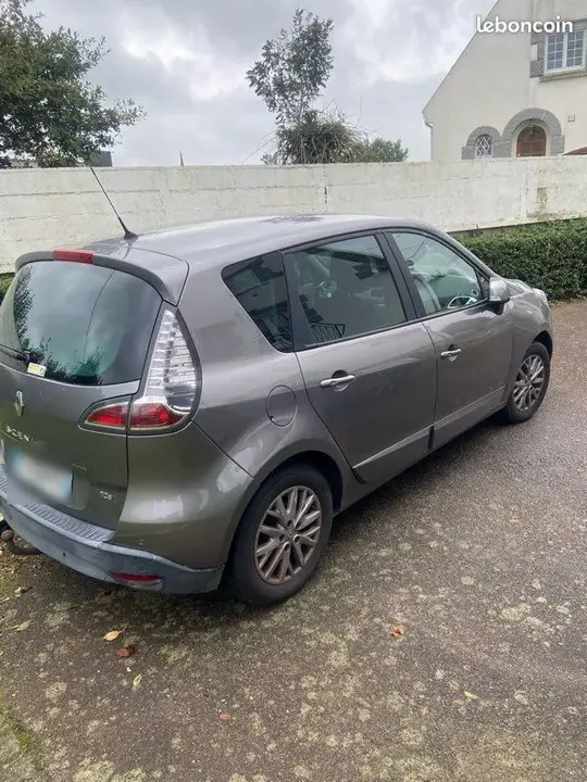 Renault Scenic 2013 photo 3