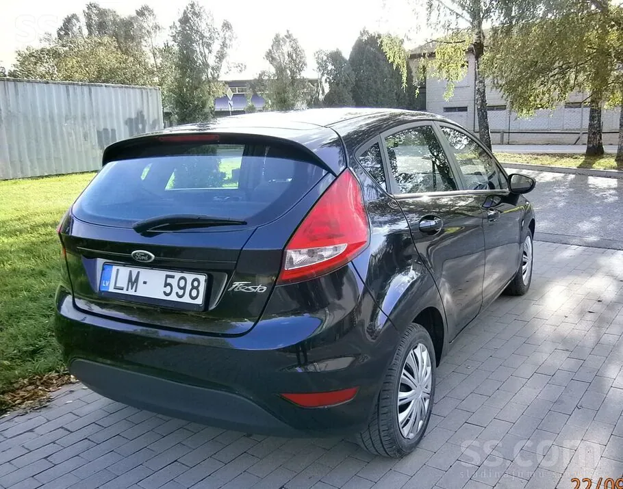Ford Fiesta 2012 photo 3