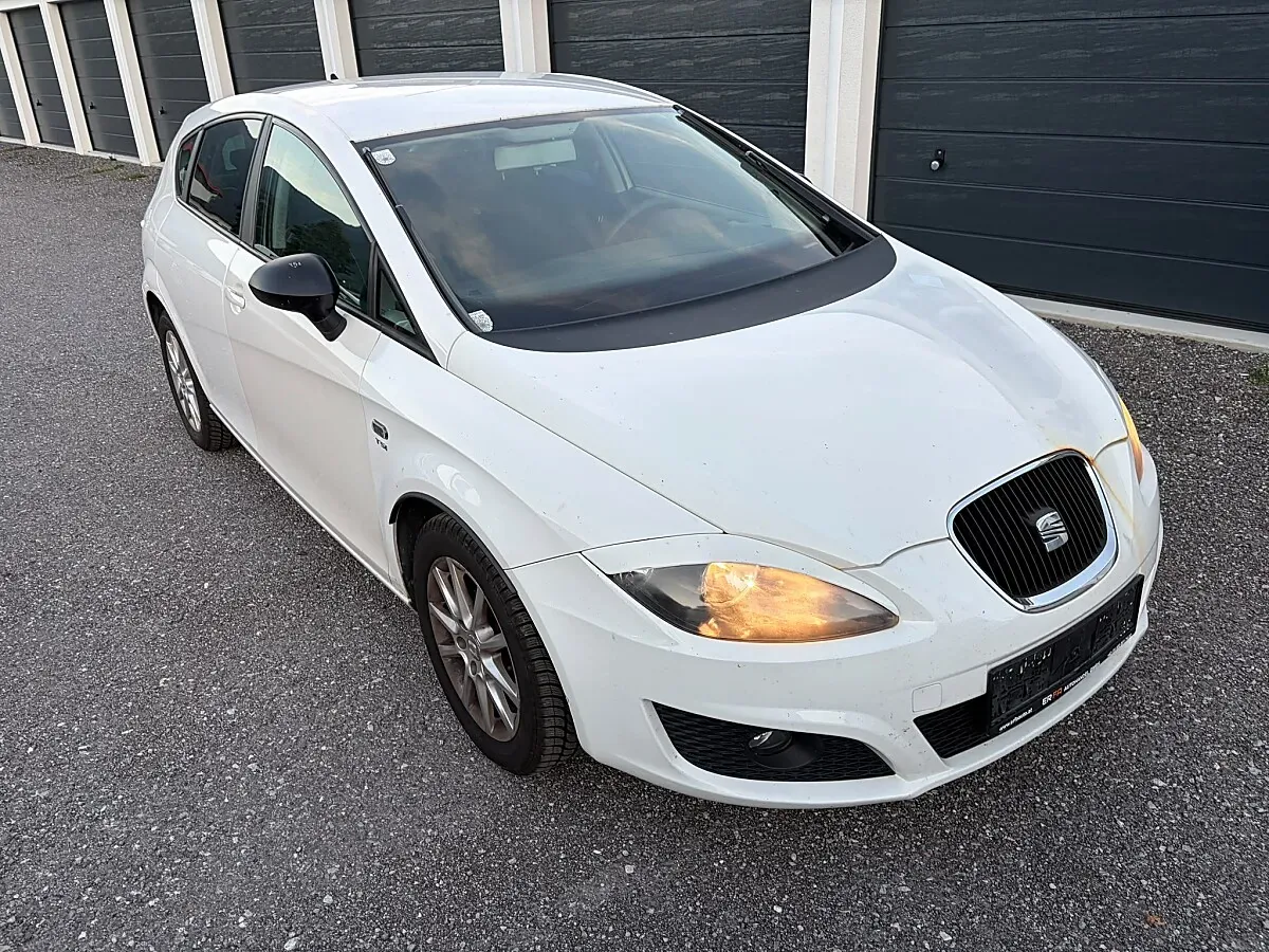 Seat Leon 2012 photo 3