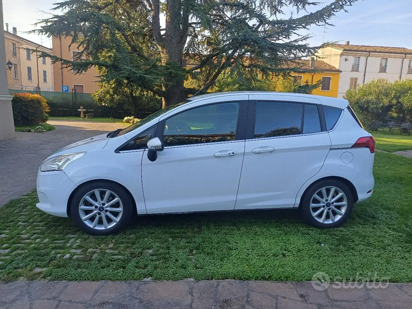 Ford B-Max 2015 photo 2