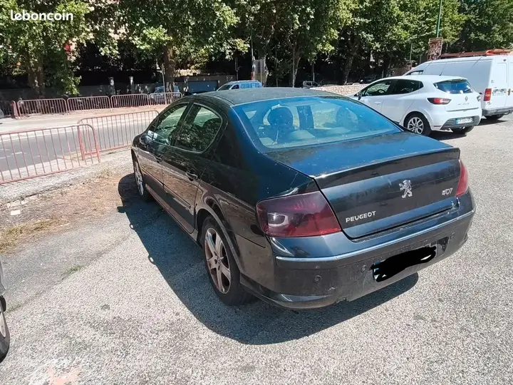 Peugeot 407