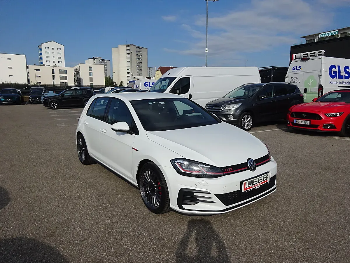 Volkswagen Golf 2019 photo 3