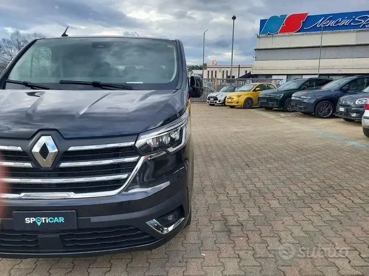 Renault Trafic 2023 photo 3
